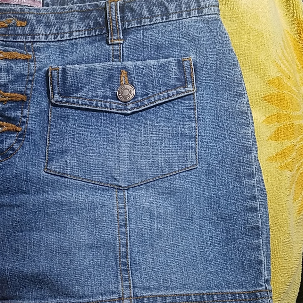 VTG Button Front Shorts - Picture 4 of 6
